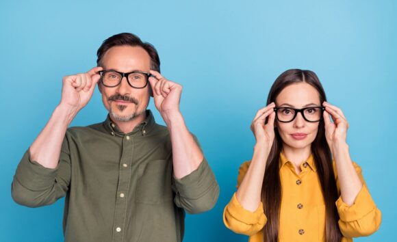 Kiedy pracownikowi należy się zwrot kosztów za&nbsp;okulary i&nbsp;szkła kontaktowe?